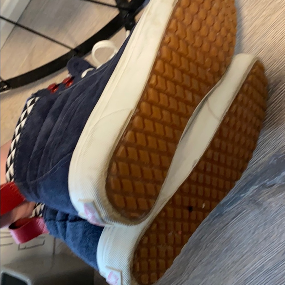 Hi Cut Vans - Picture 7 of 7